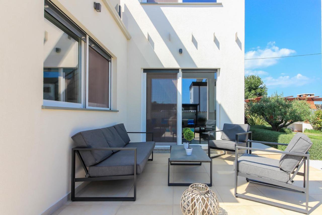 Modern Villa Nerina With Private Pool Near PUY Exterior foto