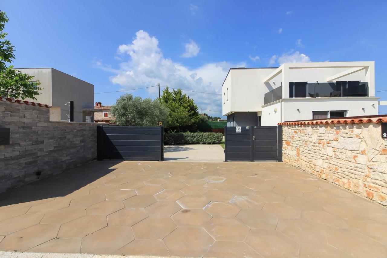 Modern Villa Nerina With Private Pool Near PUY Exterior foto