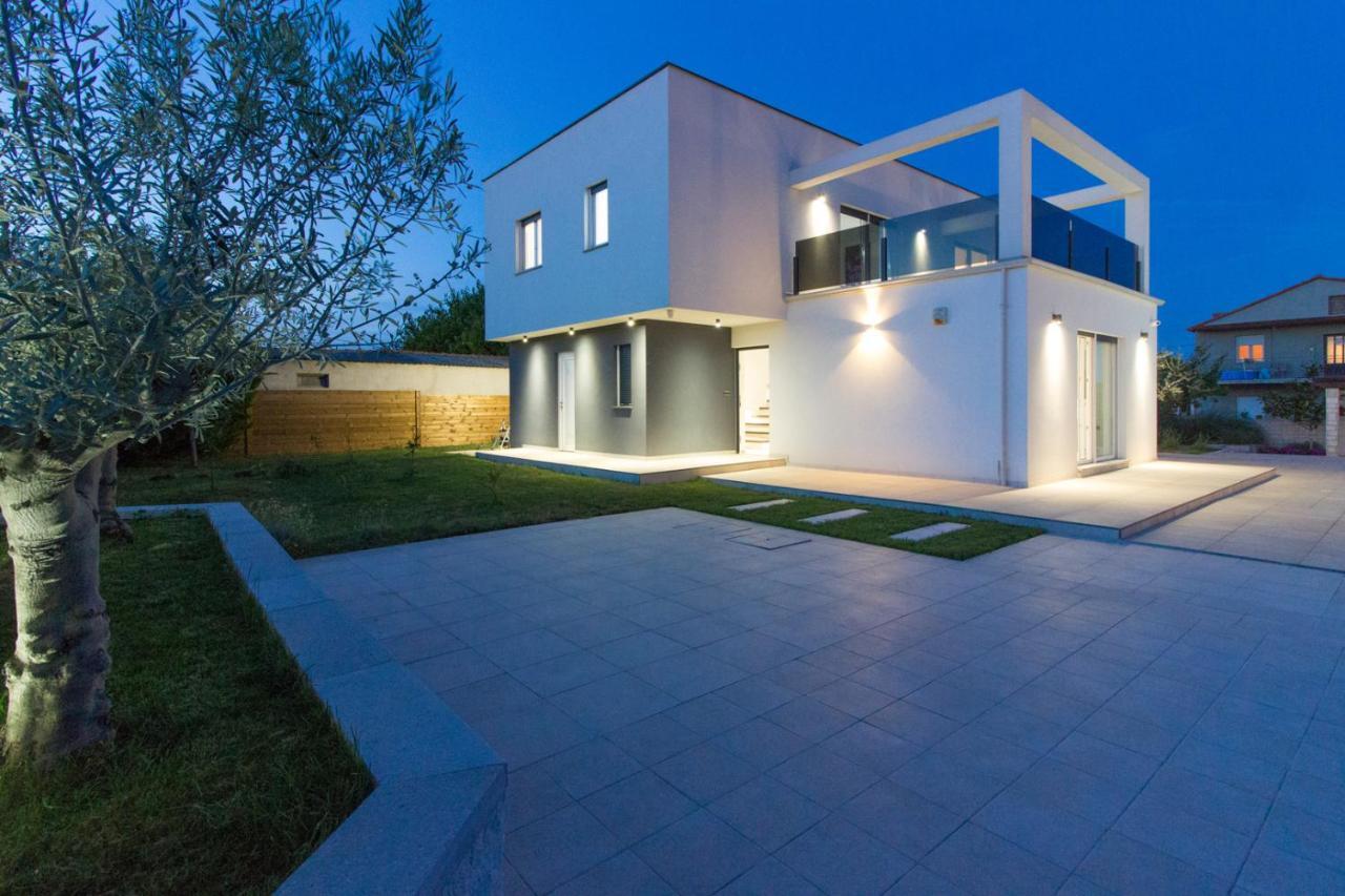 Modern Villa Nerina With Private Pool Near PUY Exterior foto