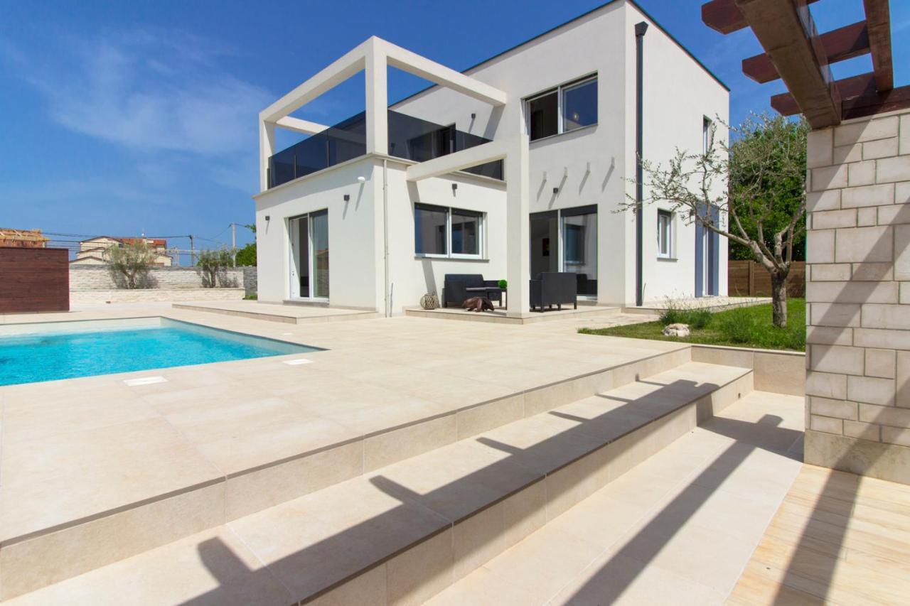 Modern Villa Nerina With Private Pool Near PUY Exterior foto