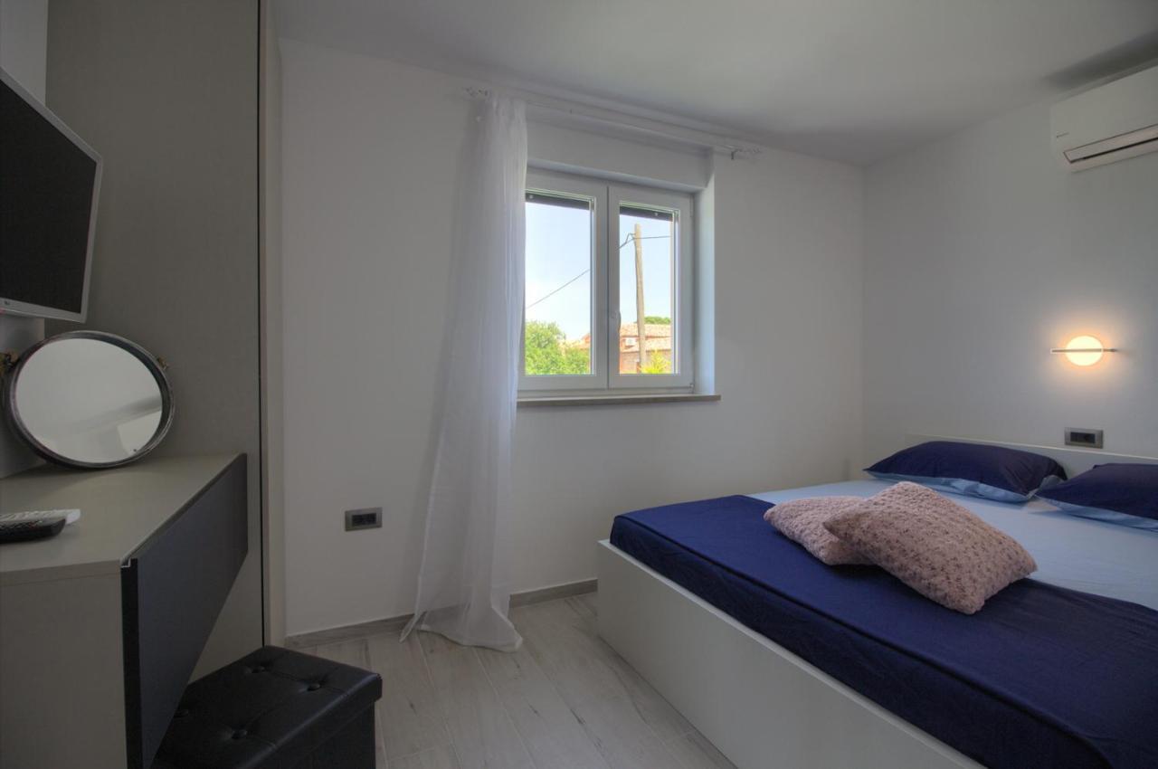 Modern Villa Nerina With Private Pool Near PUY Exterior foto